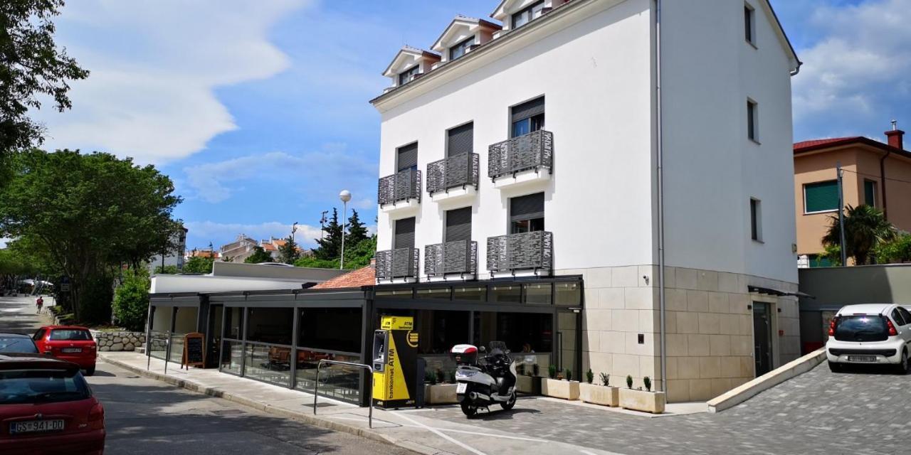 Bed and Breakfast Azur Novi Vinodolski Exterior foto